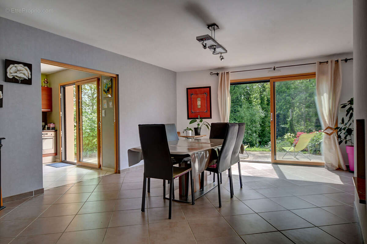 Maison à SAINT-URBAIN