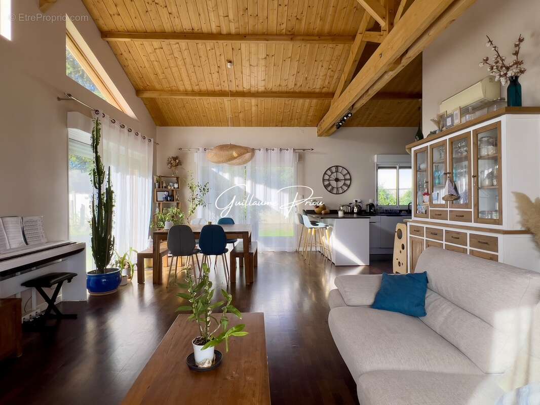 Maison à SAINT-MEDARD-EN-JALLES