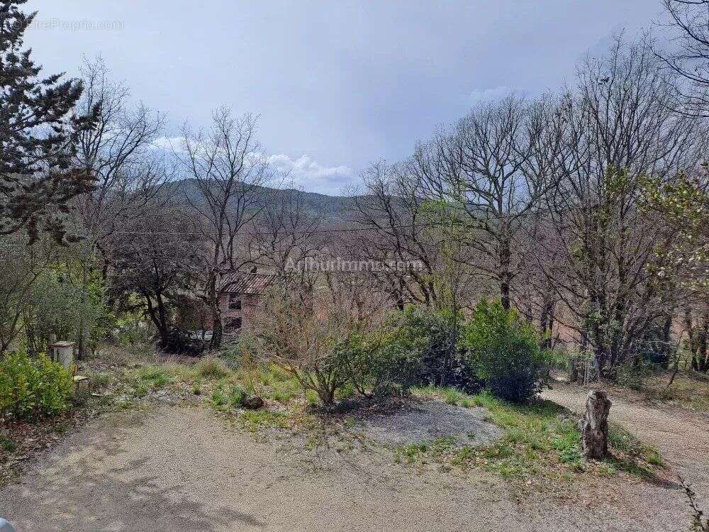 Maison à ENTRECASTEAUX