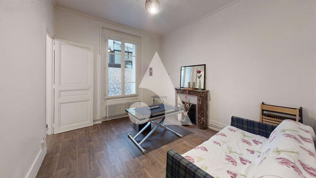 Appartement à LA GARENNE-COLOMBES