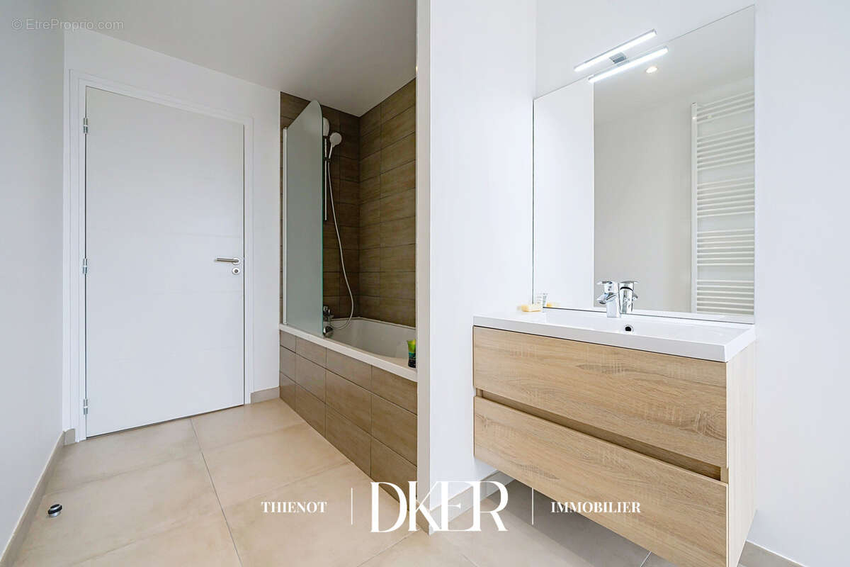 Duplex T5 - Place Godinot - photo 11