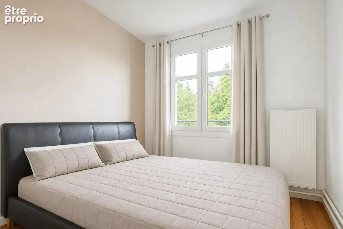 Maison de 7 pièces de 216 m² à Floirac - photo 7