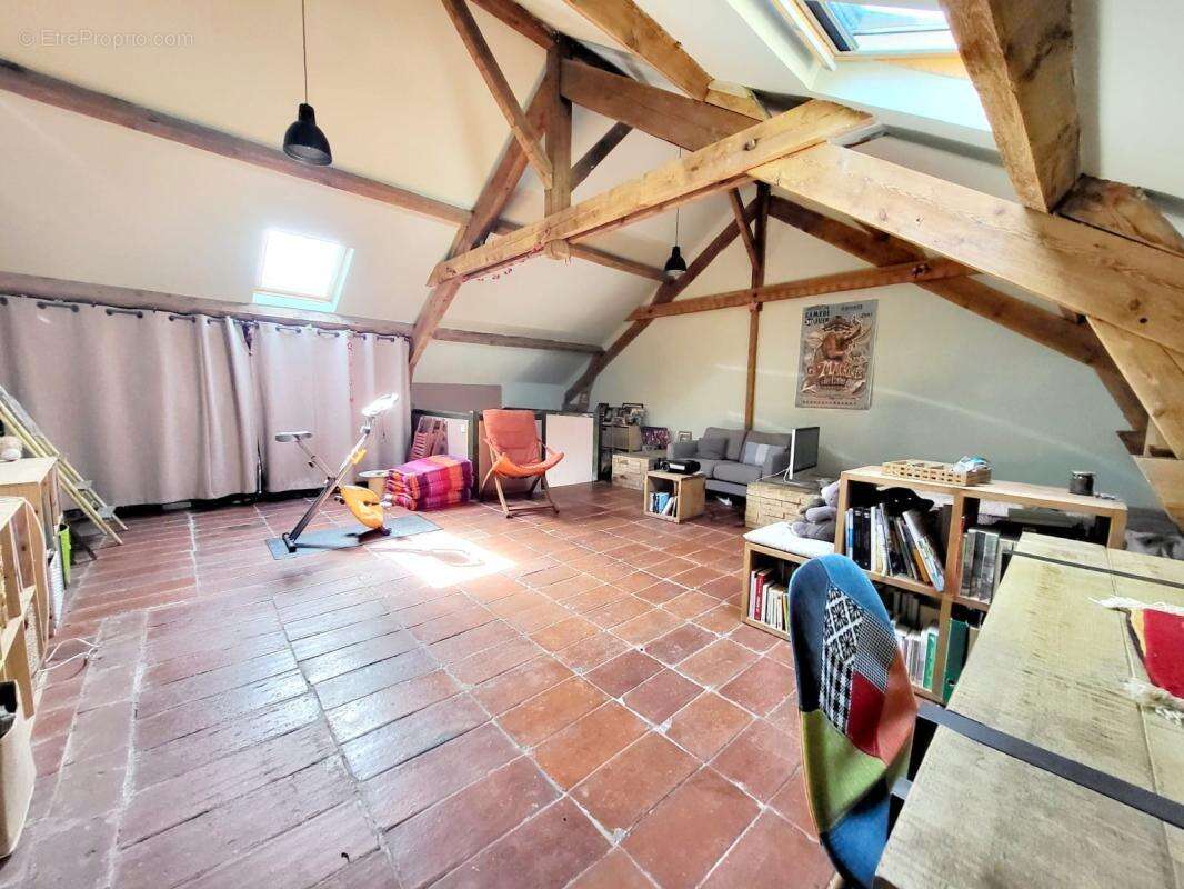 Appartement à MORIGNY-CHAMPIGNY