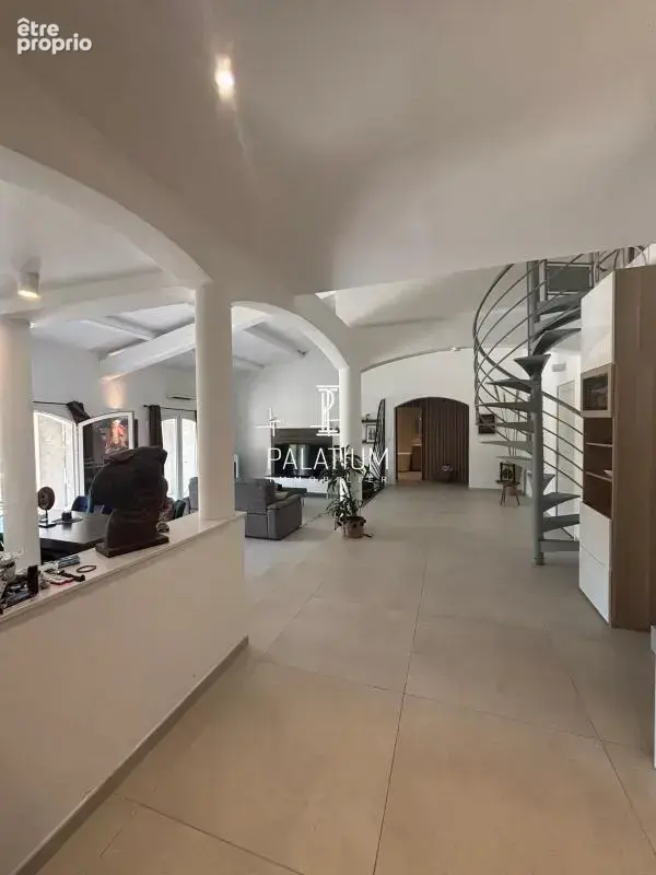 St Raphael Charmante Maison avec piscine 160 m2 - photo 12