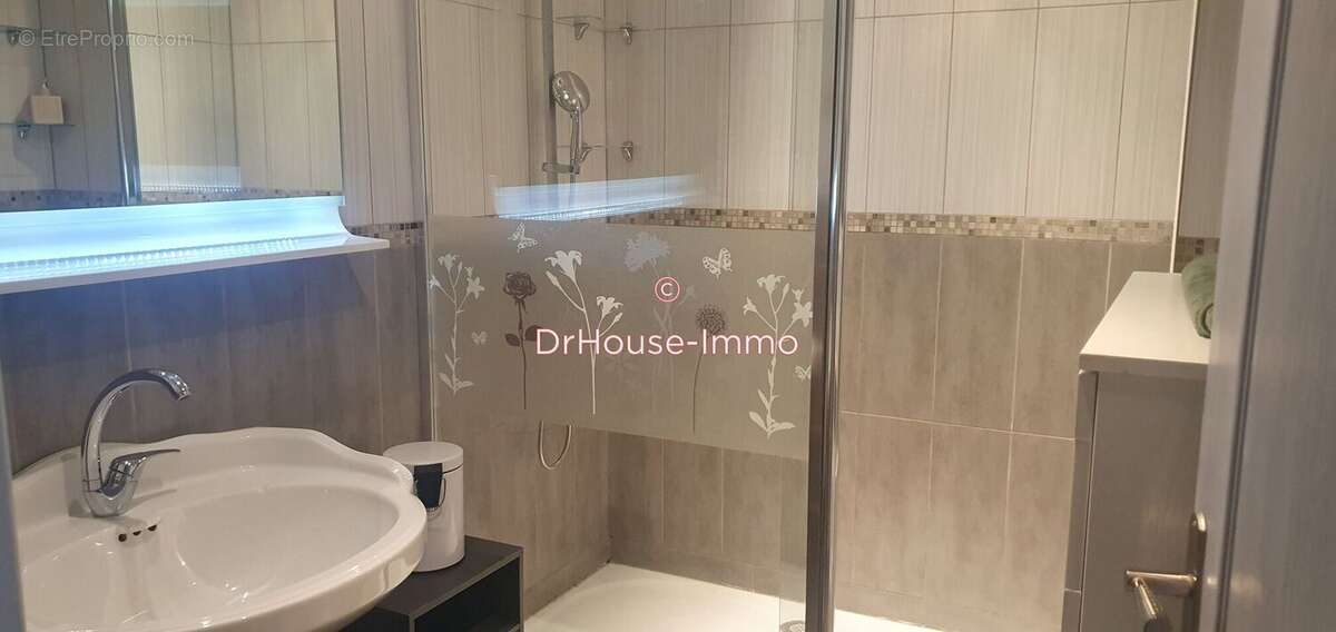 Appartement 96 m² à Chateauneuf-Les-Martigues  - photo 9