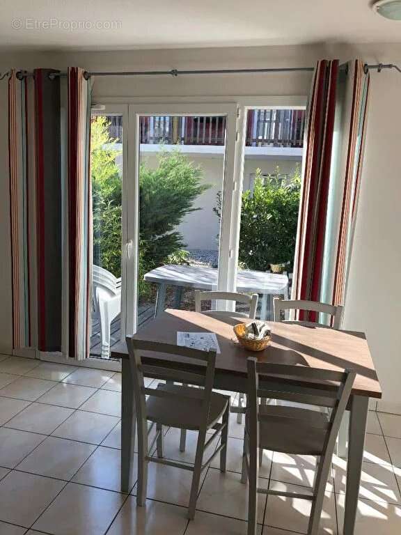 Appartement à PARENTIS-EN-BORN