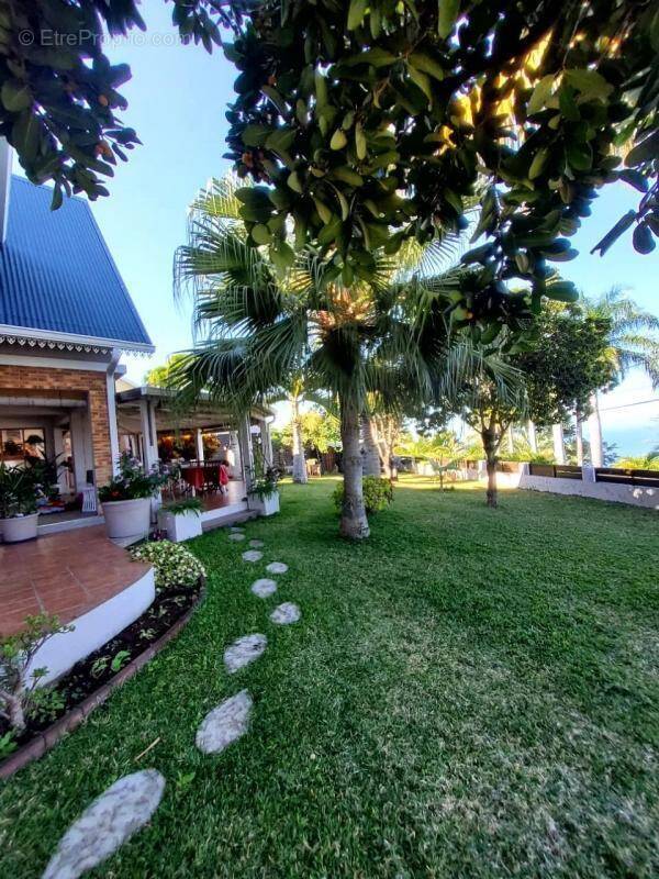 Maison à LES AVIRONS