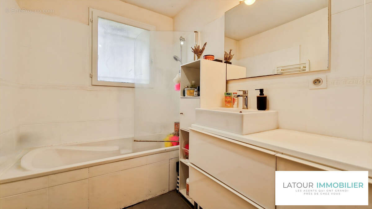 Maison à VILLEFONTAINE