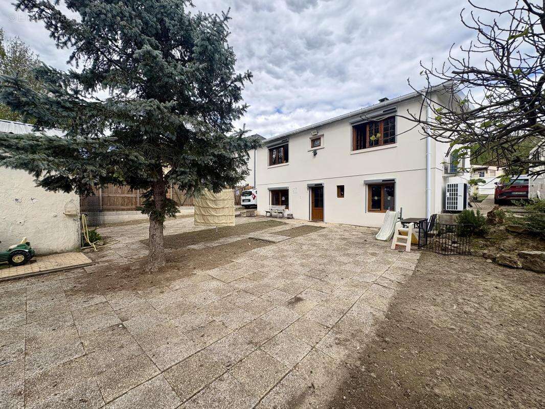 Maison à SOIGNOLLES-EN-BRIE