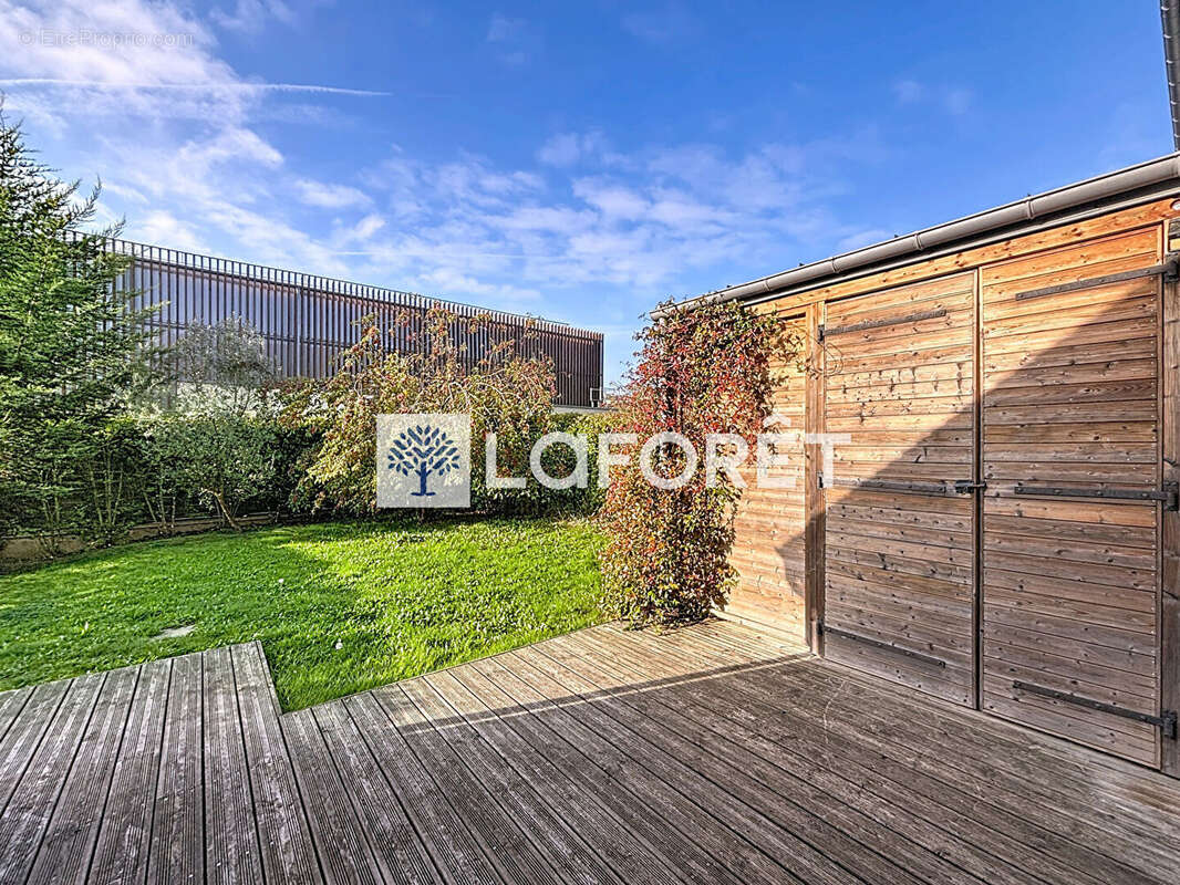 Maison à SAINT-NOM-LA-BRETECHE