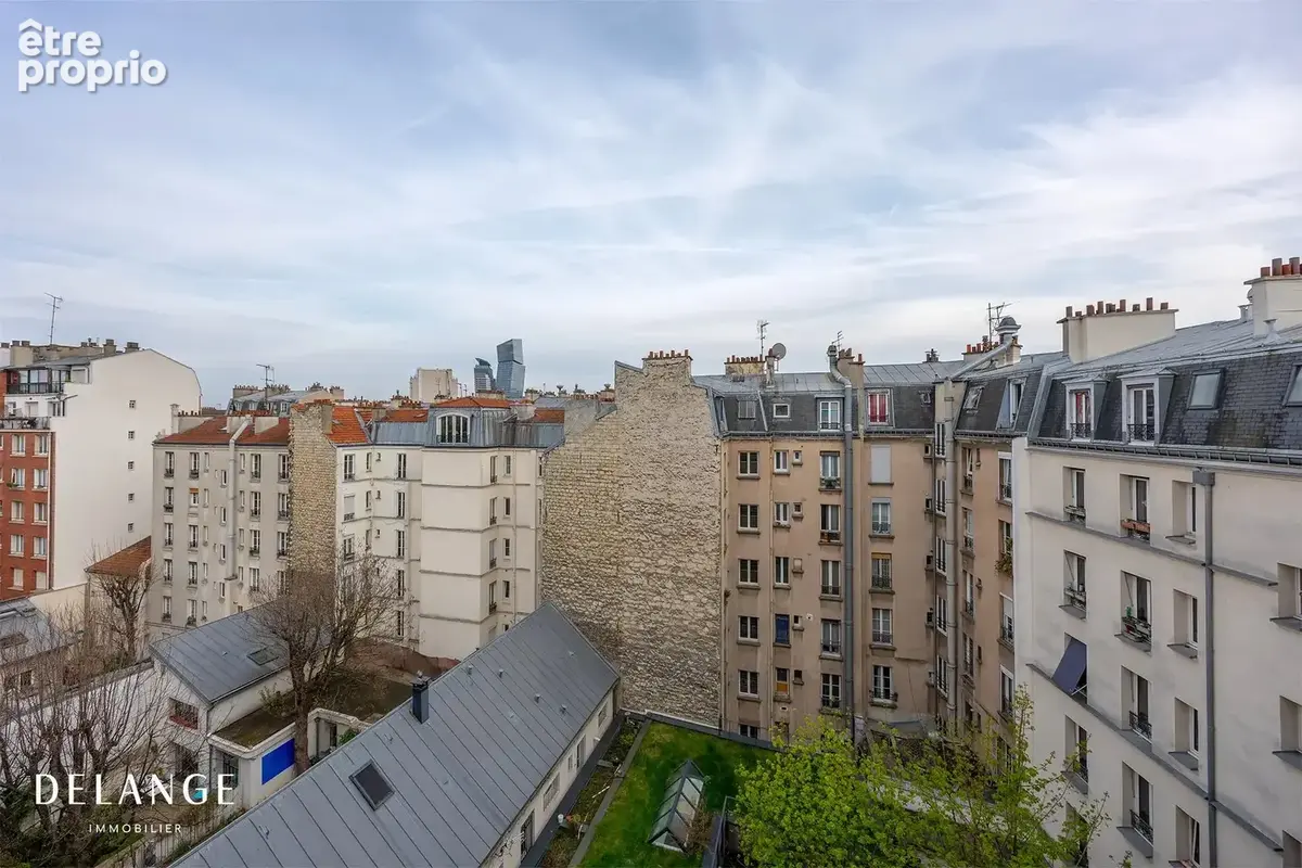 Eglise Jeanne d'Arc - Superbe 5 pièces de 73 m² au dernier étage - photo 9