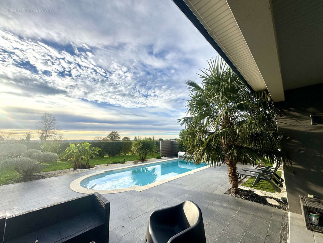 Maison à VERNEUIL-SUR-VIENNE