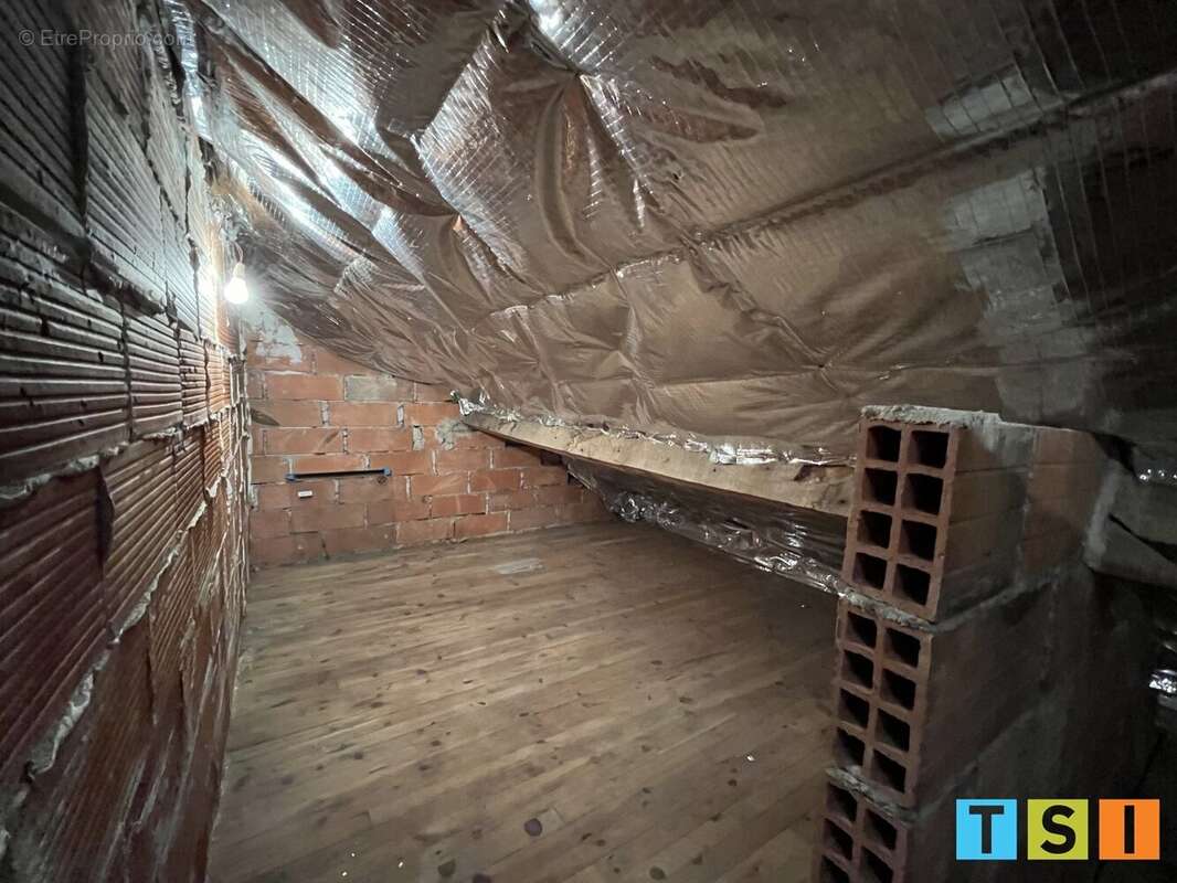 Maison à MONTREJEAU