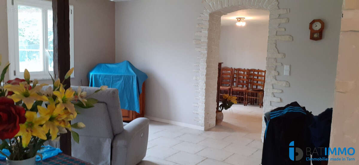 Maison 143 m² à Labastide-Rouairoux  - photo 6