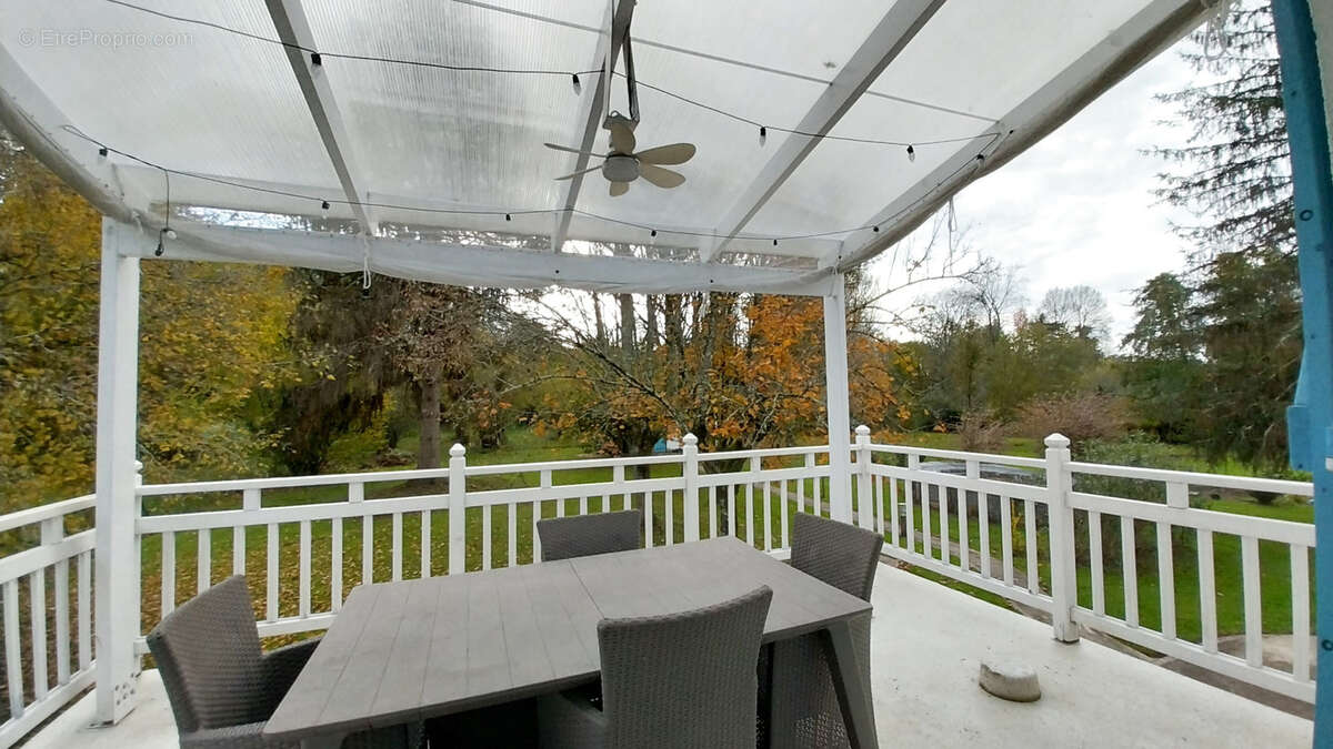 Maison à SAINT-ASTIER