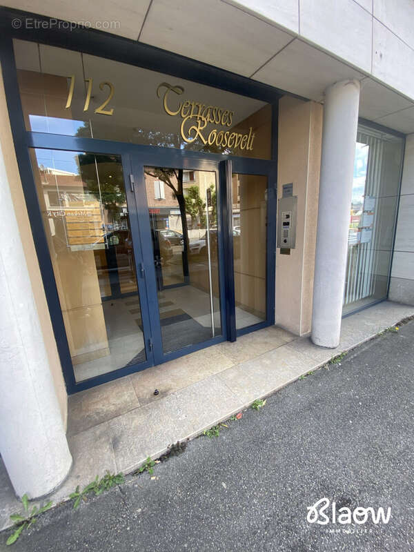 Parking à BRON