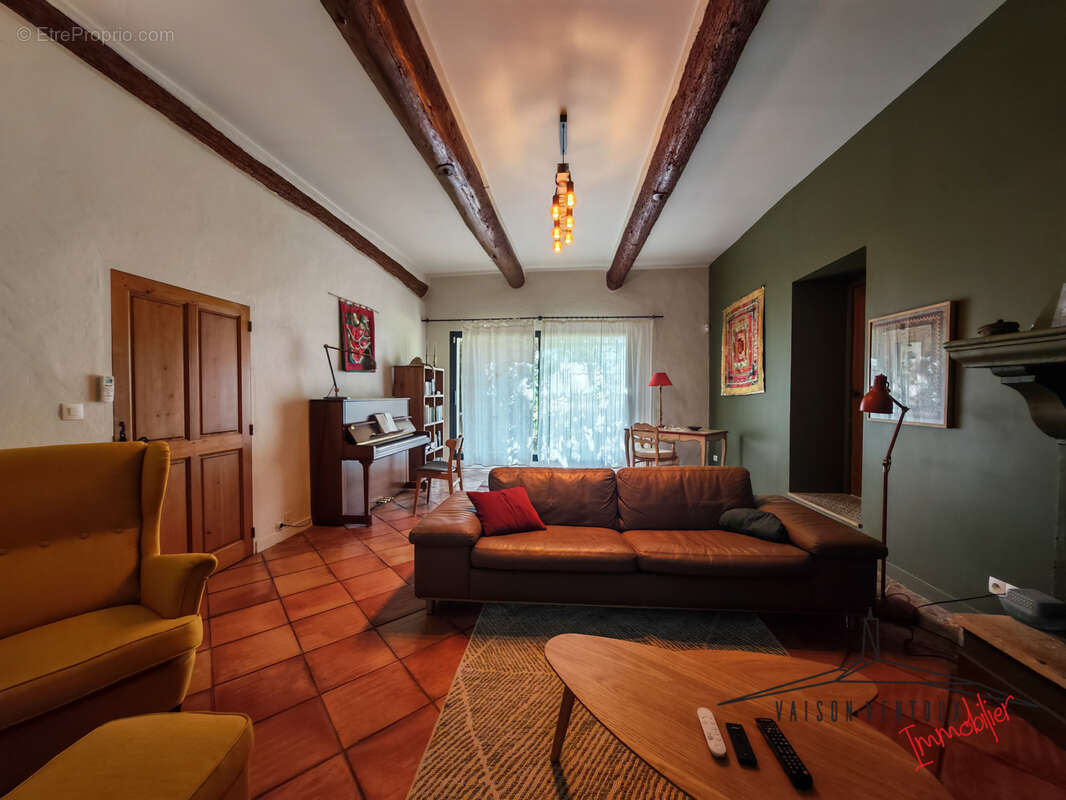 Maison à VIOLES