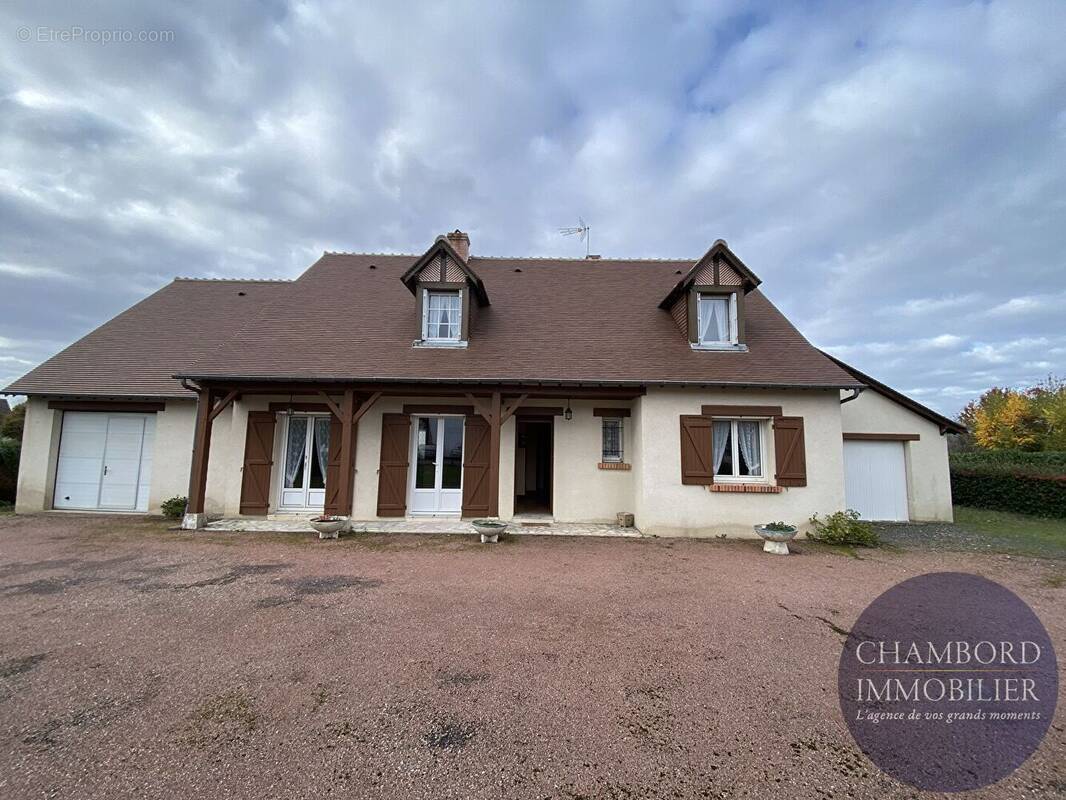 Maison à CONTRES