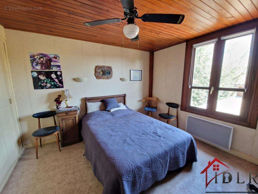 Maison à LA NEUVILLE-AU-PONT