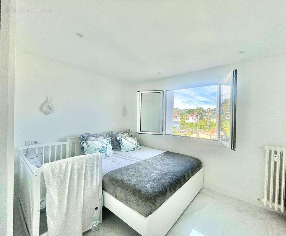 Cannes Petit Juas 2 pièce vue mer 42 m2 - photo 4