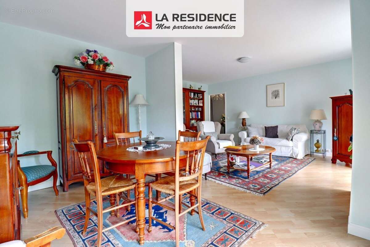 Appartement à VERNEUIL-SUR-SEINE