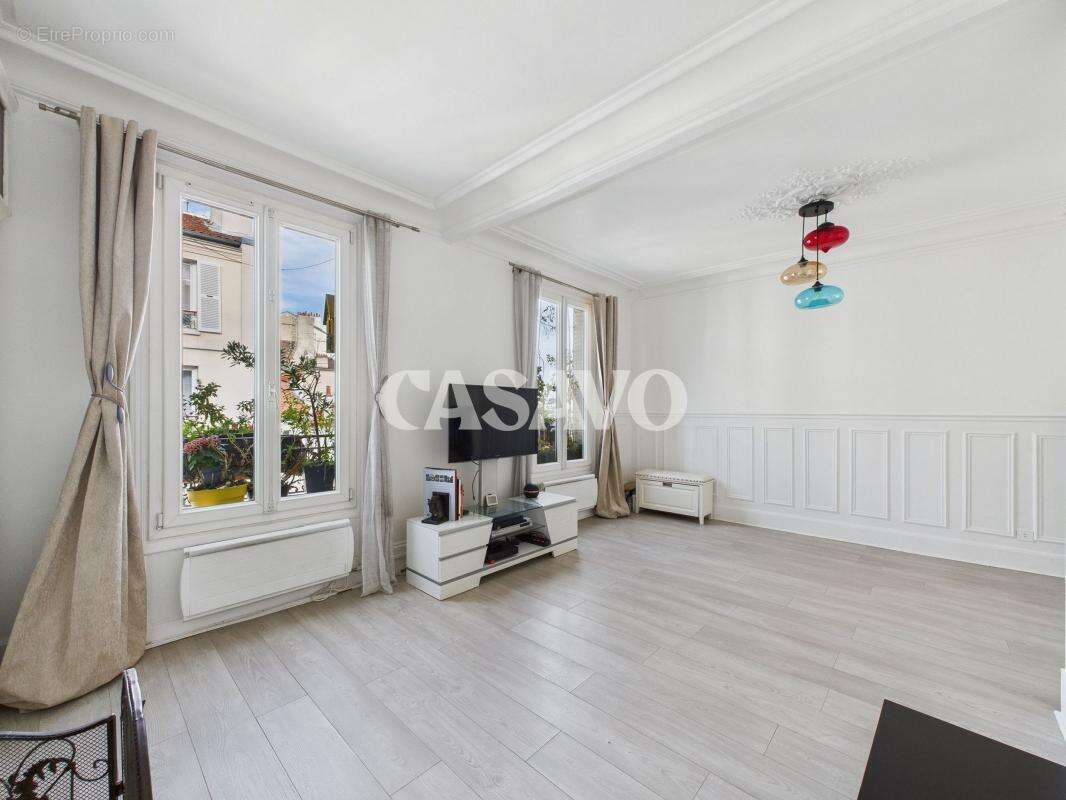 Appartement à CHARENTON-LE-PONT