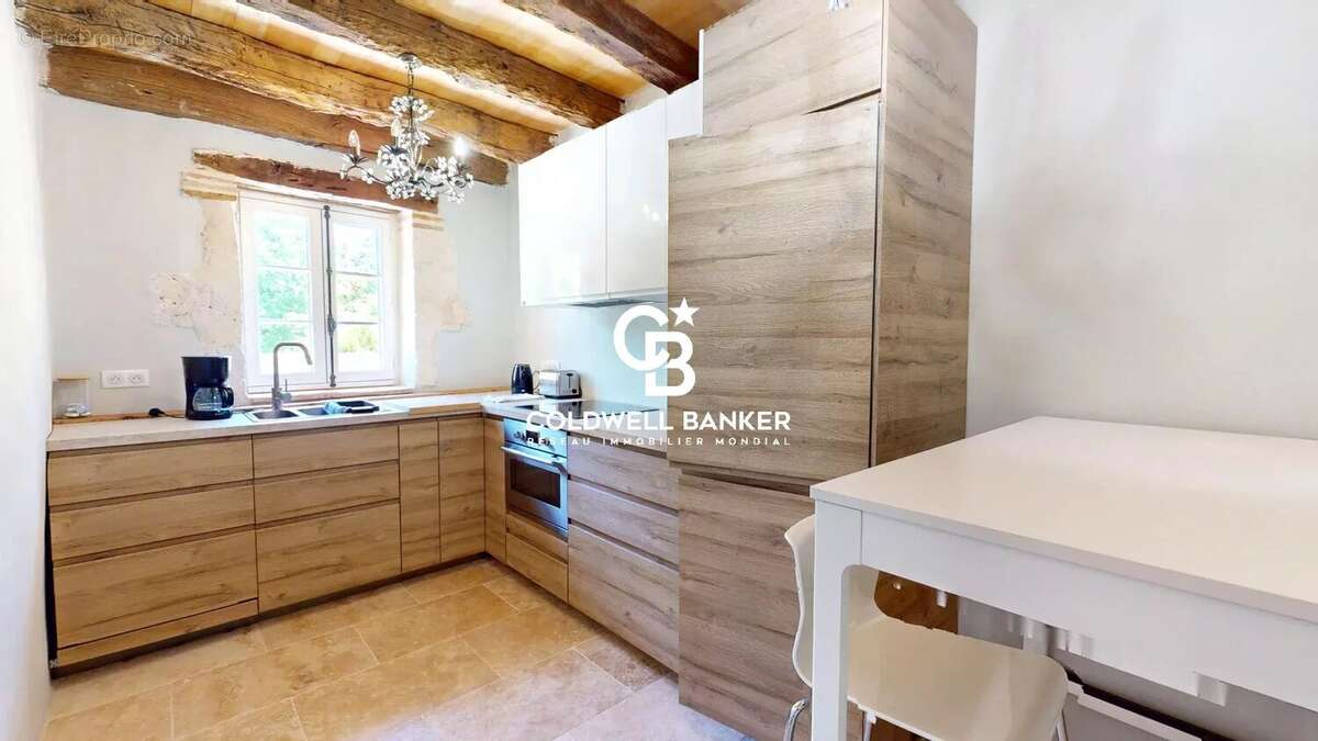 Maison à MONTAIGU-DE-QUERCY