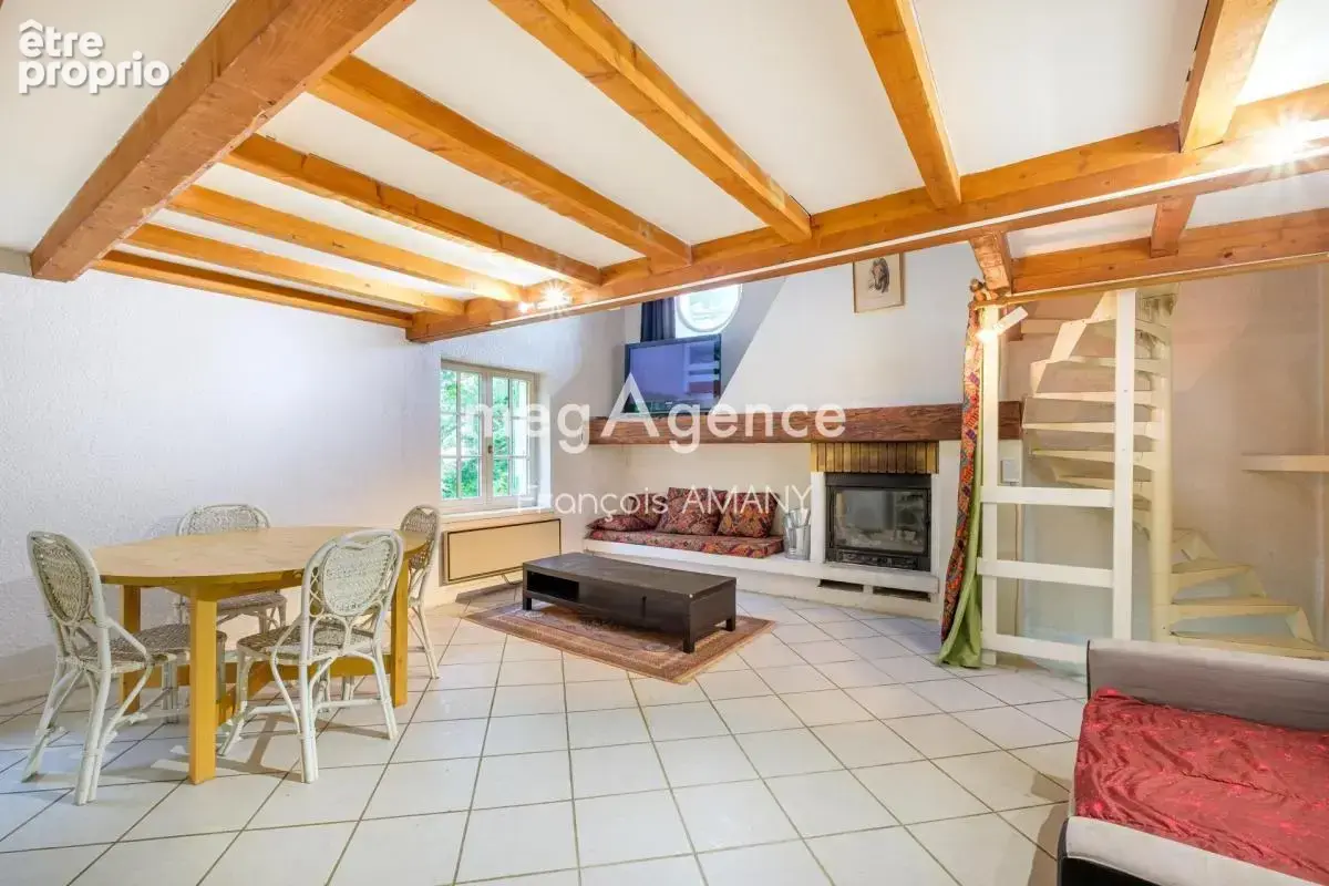 Une maison de charme au cœur de Dommartin - photo 14