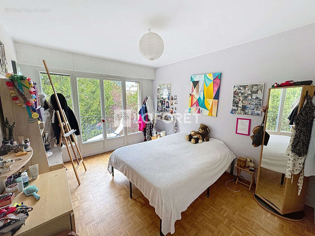 Appartement à SAINT-NOM-LA-BRETECHE