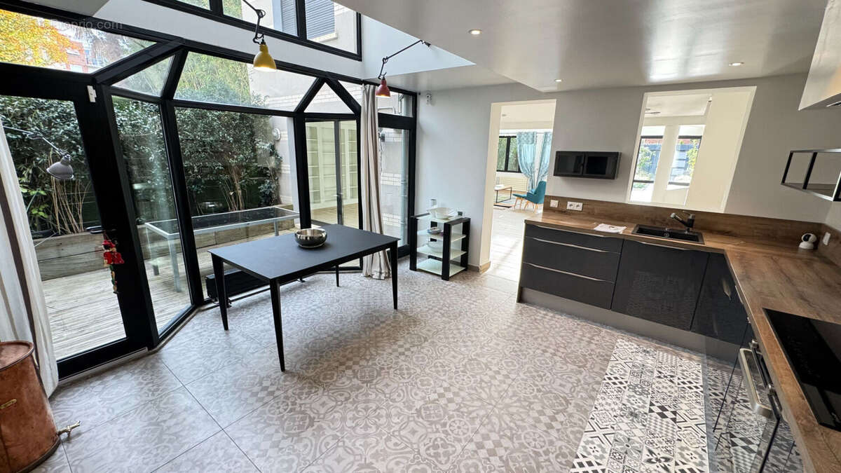 Maison à ENGHIEN-LES-BAINS