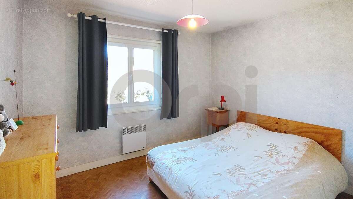 Maison à TERRASSON-LAVILLEDIEU