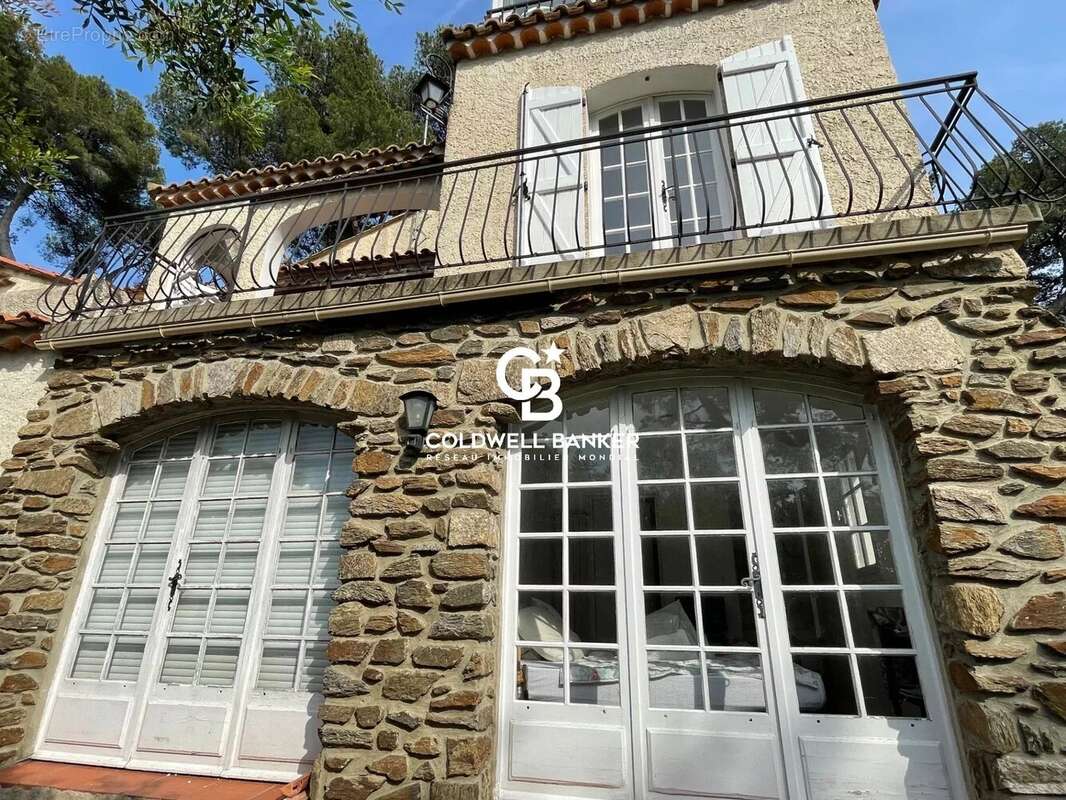 Maison à CARQUEIRANNE