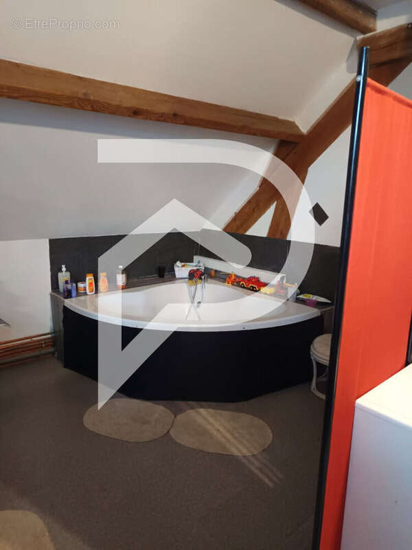 Maison à VITRY-LE-CROISE