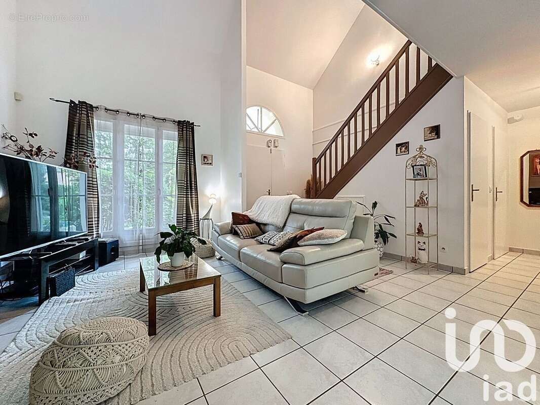 Photo 3 - Maison à OZOIR-LA-FERRIERE