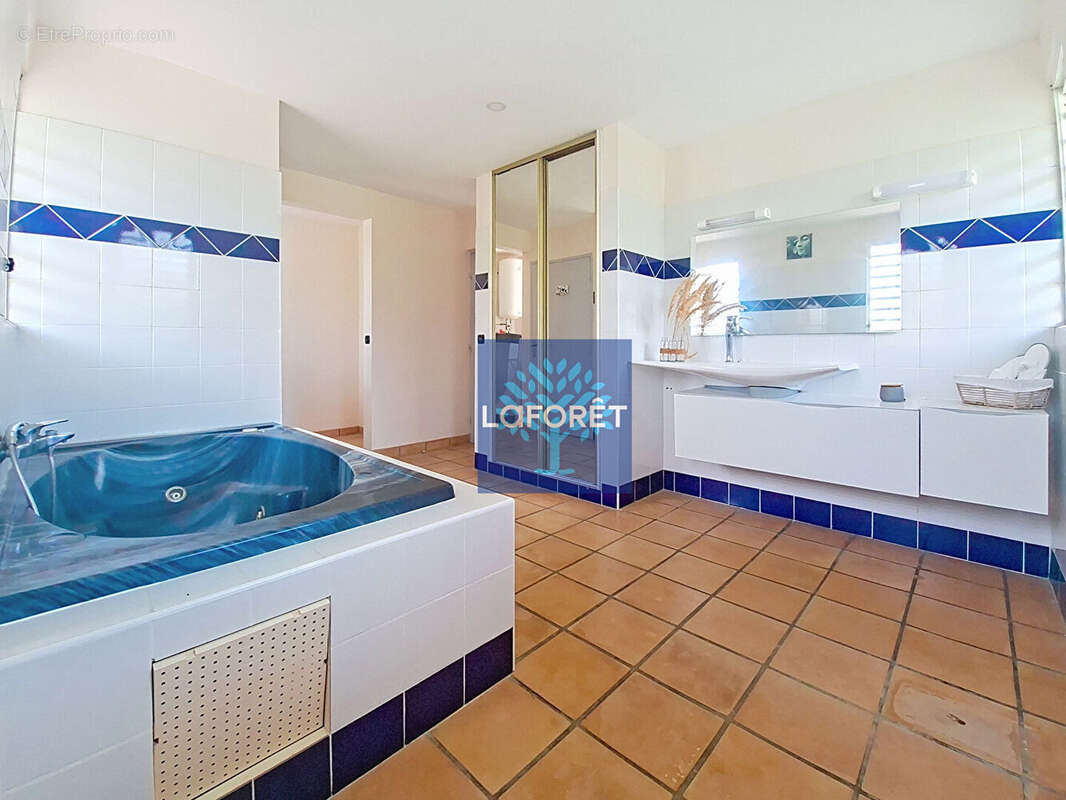 Maison à CASE-PILOTE