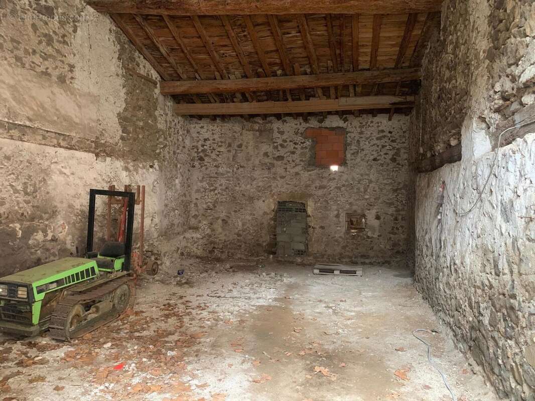 Photo 3 - Parking à ANSIGNAN