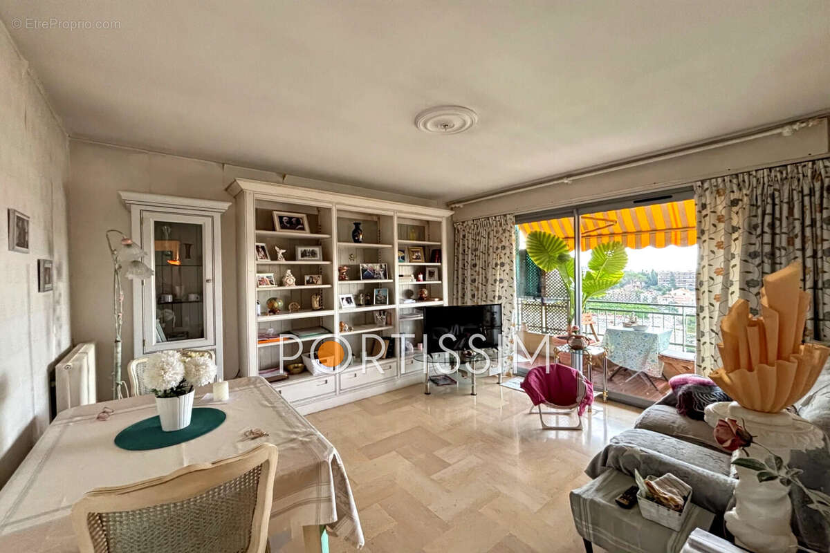 Appartement à CAGNES-SUR-MER