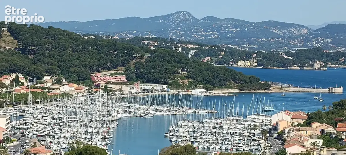** VUE MER Panoramique ** Appartement  3 Pièces de 51.83 m² **  (83430) Saint Mandrier sur mer ** - photo 3