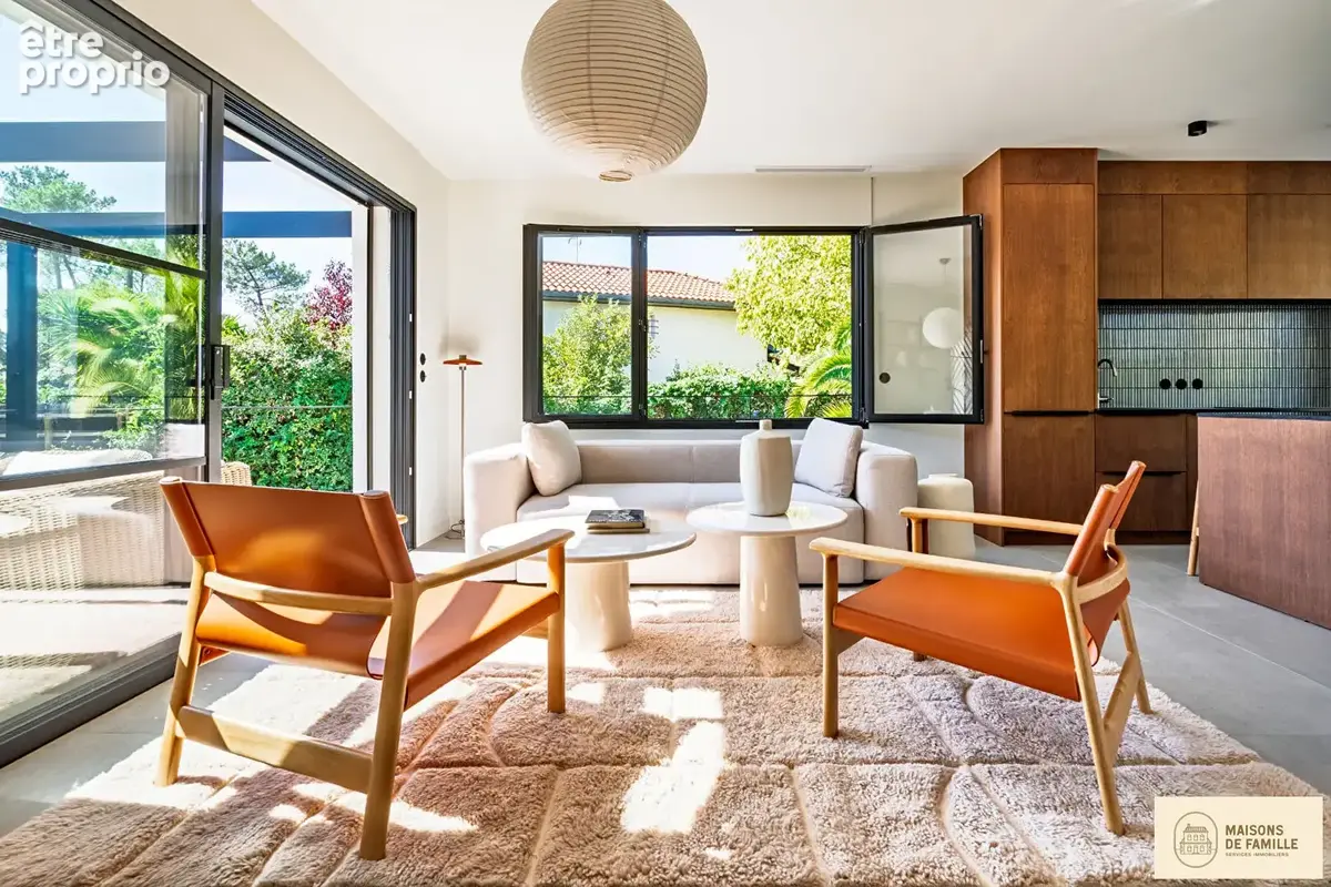 CHIBERTA- Maison de 6 pièces avec garage et piscine - photo 3