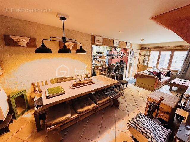 Maison à SAINT-ANDRE-LES-ALPES