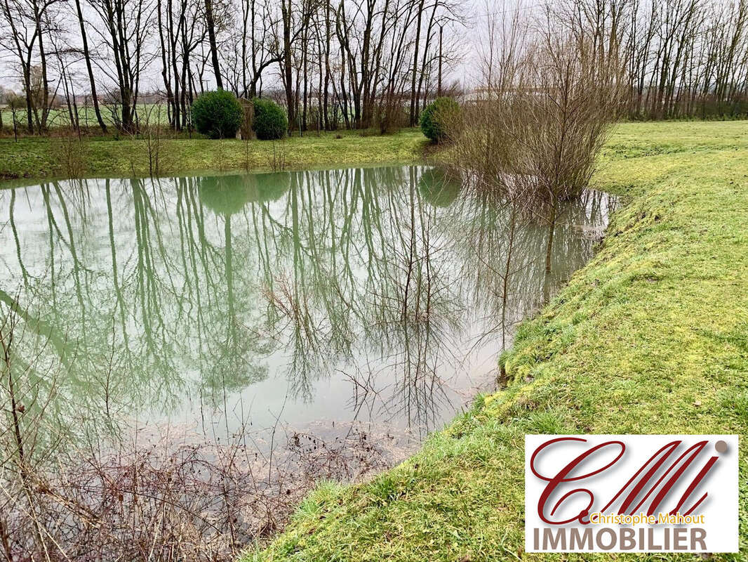 Terrain à SERMAIZE-LES-BAINS