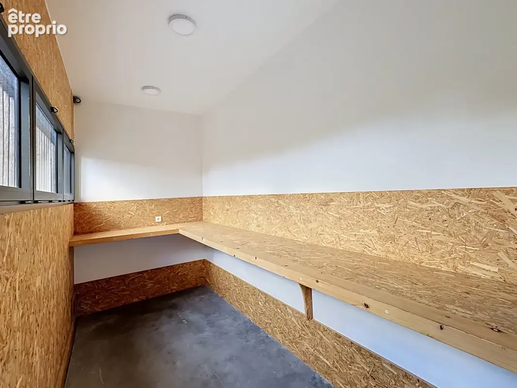 Bâtiment 400m2 à usage professionnel - photo 16