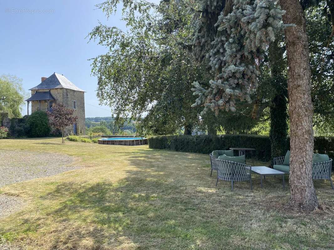 Maison à SAINTE-SUZANNE