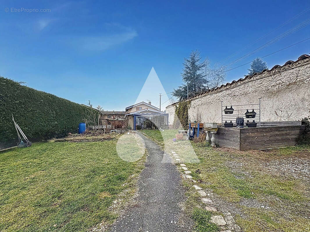 Maison à PANISSIERES