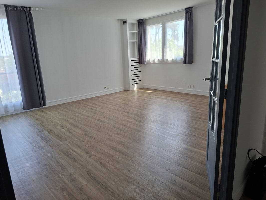 Appartement à vendre Versailles Chantiers - photo 2