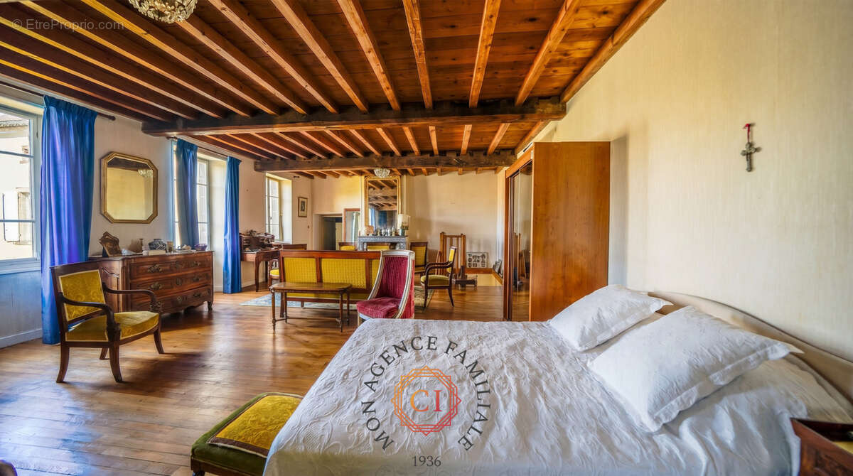 Propriété d'exception avec château, maison indépendante et parc d'env. 2,4 hectares - photo 7