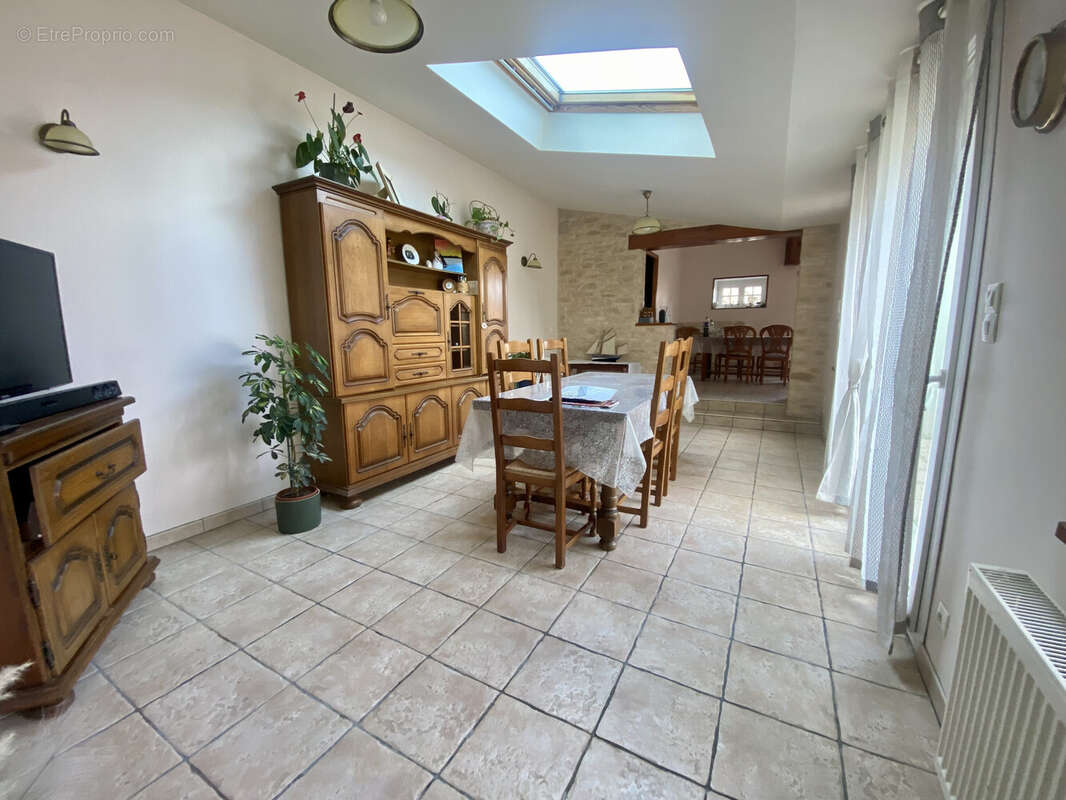 Appartement à MONTEBOURG