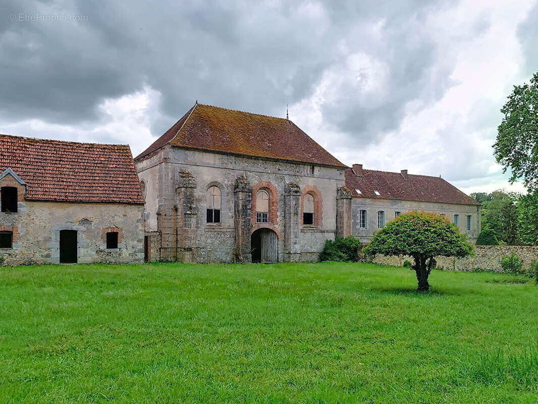 Ancienne Abbaye du XIIème siècle réhabilitée- Ensemble de gîtes et domaine de caractère - photo 17