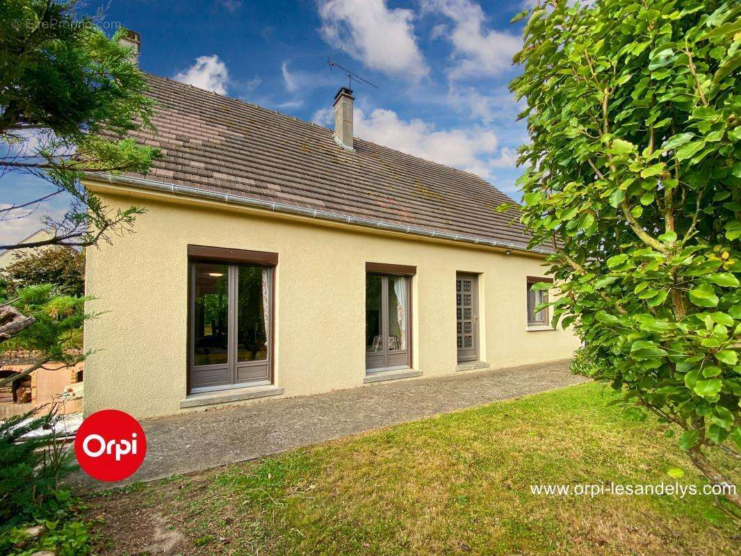 Maison à SAINT-CLAIR-SUR-EPTE