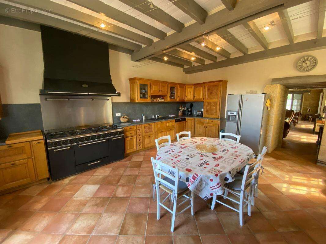 Propriété de caractère restaurée avec piscine chauffée, idéale chambres d’hôtes – Sainte-Alvère - photo 9